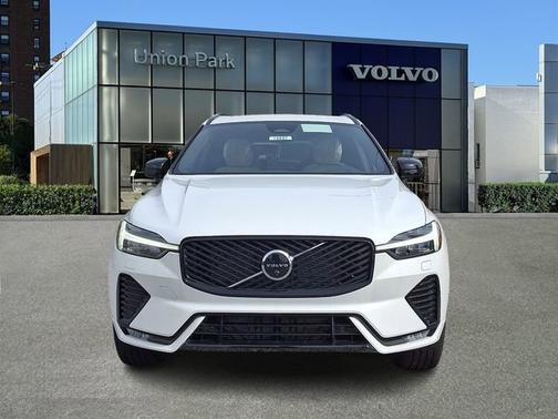 2026 Volvo XC60 Plus