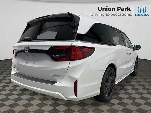 Platinum White Pearl 2026 Honda Odyssey Sport-L