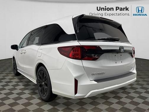 Platinum White Pearl 2026 Honda Odyssey Sport-L