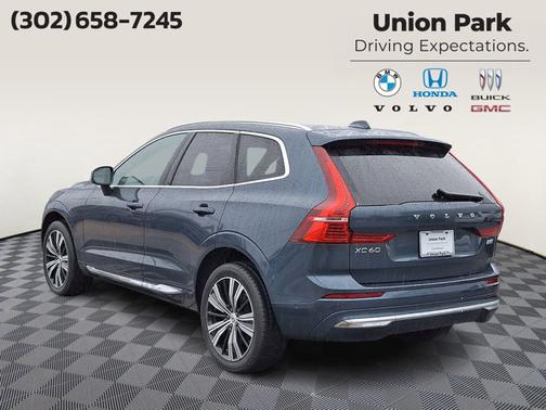 2023 Volvo XC60 Plus Bright Theme