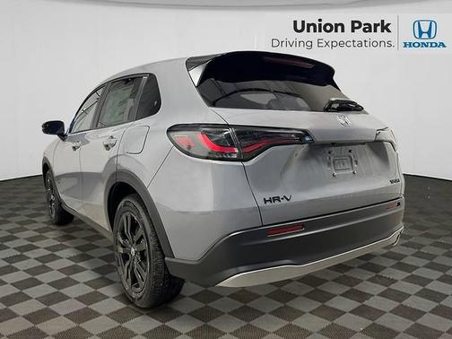 Urban Gray Pearl 2027 Honda HR-V Sport