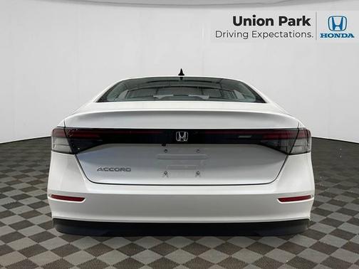 Platinum White Pearl 2026 Honda Accord SE
