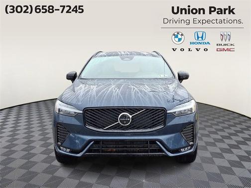 2026 Volvo XC60 Plus