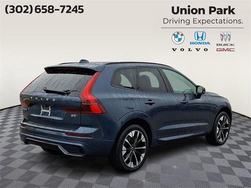 2026 Volvo XC60 Plus