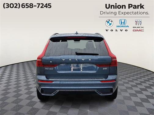 2026 Volvo XC60 Plus