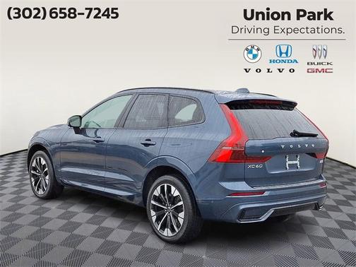 2026 Volvo XC60 Plus