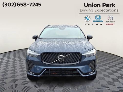 2026 Volvo XC60 Plus