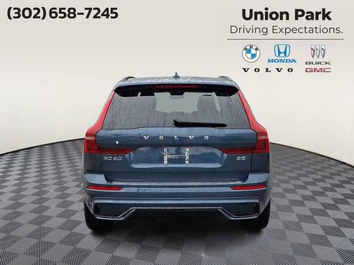 2026 Volvo XC60 Plus
