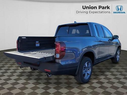 Modern Steel Metallic 2026 Honda Ridgeline RTL