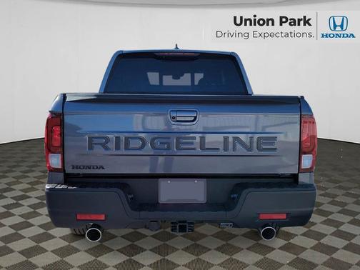 Modern Steel Metallic 2026 Honda Ridgeline RTL