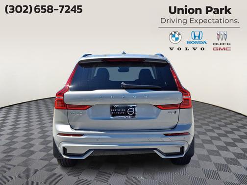 Silver Dawn Metallic 2023 Volvo XC60 Plus Dark Theme