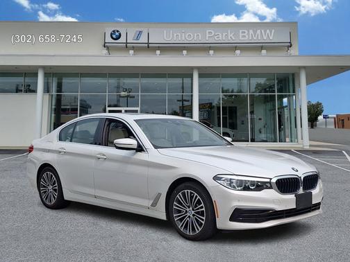 Mineral White Metallic 2019 BMW 530 i xDrive