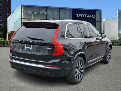 2025 Volvo XC90 Core