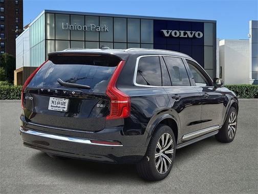 2025 Volvo XC90 Core