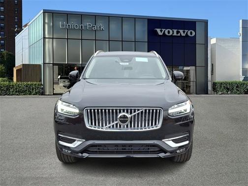 2025 Volvo XC90 Core