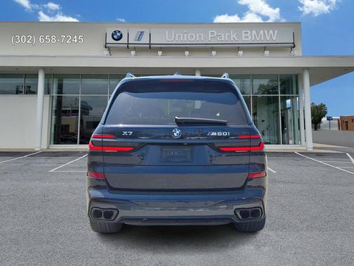 Carbon Black Metallic 2024 BMW X7 M60i
