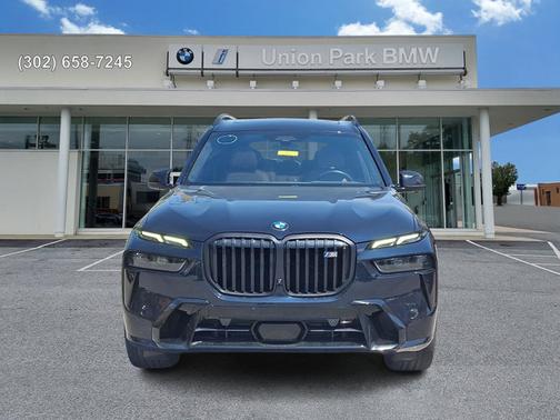 Carbon Black Metallic 2024 BMW X7 M60i