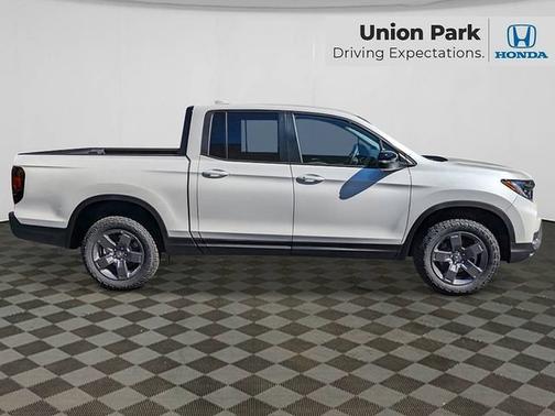 Platinum White Pearl 2026 Honda Ridgeline TrailSport