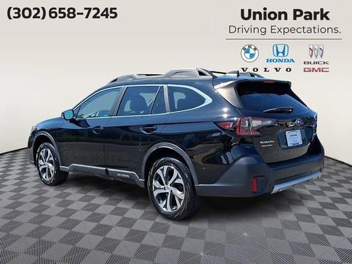 Crystal Black Pearl 2022 Subaru Outback Limited