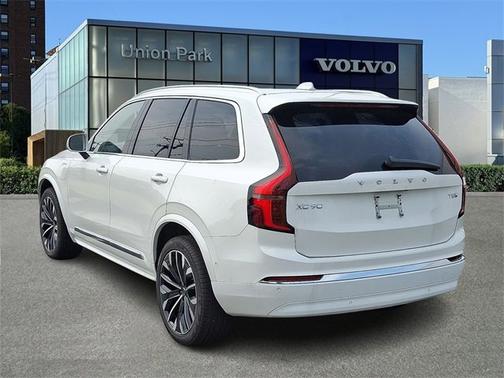 2025 Volvo XC90 Plug-In Hybrid Ultra