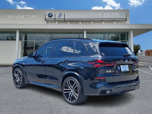 Black Sapphire Metallic 2024 BMW X5 xDrive40i