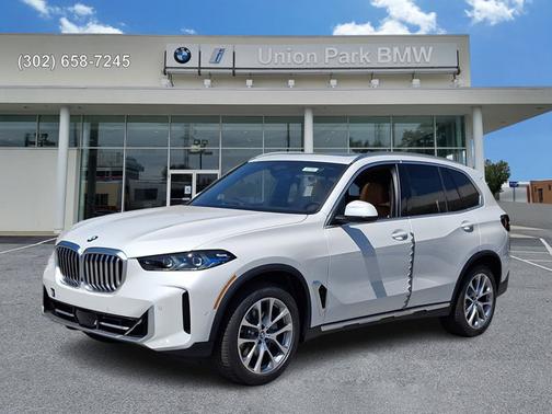 Mineral White Metallic 2026 BMW X5 xDrive40i