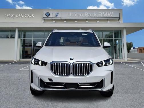 Mineral White Metallic 2026 BMW X5 xDrive40i