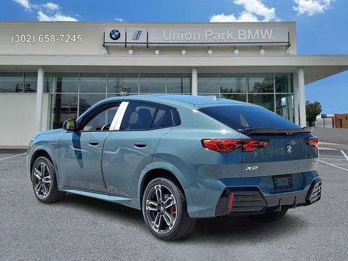 Cape York Green Metallic 2026 BMW X2 xDrive28i