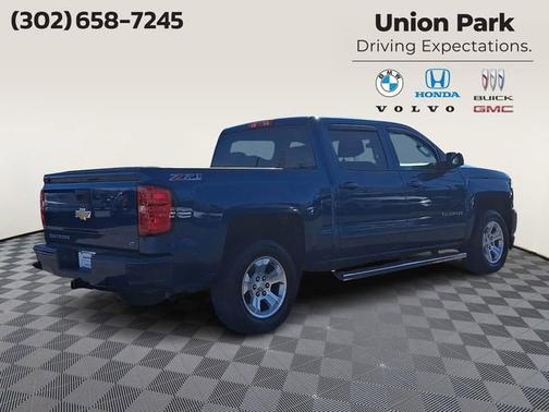Deep Ocean Blue Metallic 2017 Chevrolet Silverado 1500 2LT
