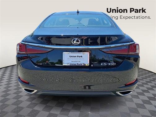 2023 Lexus ES 350 Base