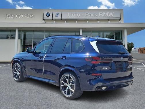 Tanzanite Blue II Metallic 2026 BMW X5 xDrive50e