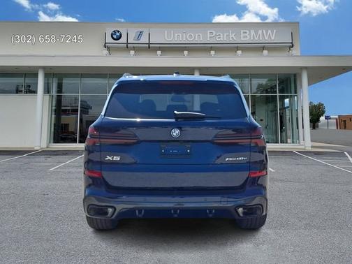 Tanzanite Blue II Metallic 2026 BMW X5 xDrive50e