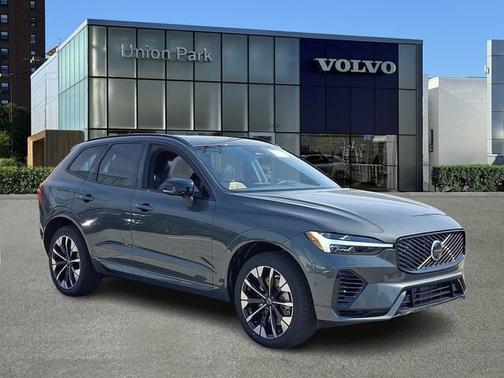 Forest Lake 2026 Volvo XC60 Plug-In Hybrid Plus