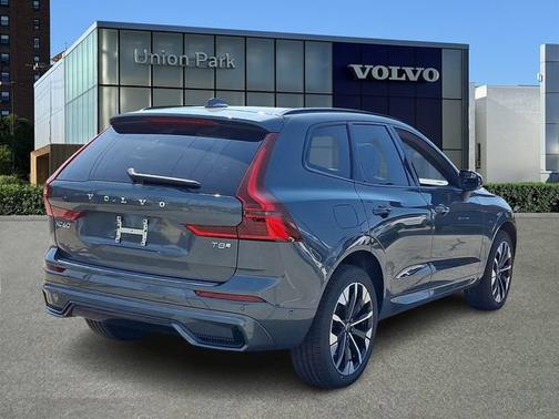 Forest Lake 2026 Volvo XC60 Plug-In Hybrid Plus