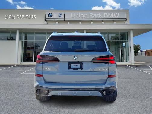 Brooklyn Grey Metallic 2026 BMW X5 xDrive40i