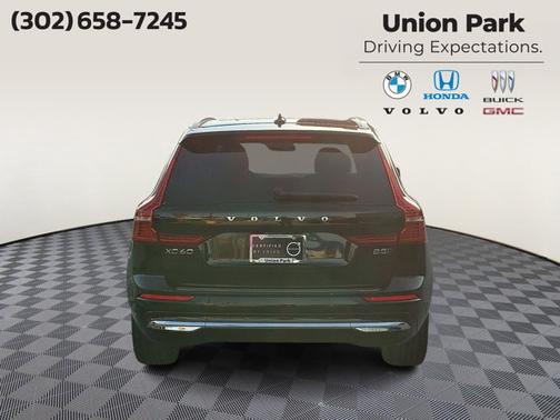 2023 Volvo XC60 Plus Bright Theme