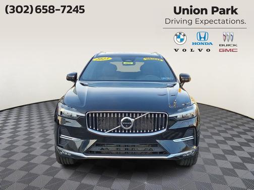 2023 Volvo XC60 Plus Bright Theme
