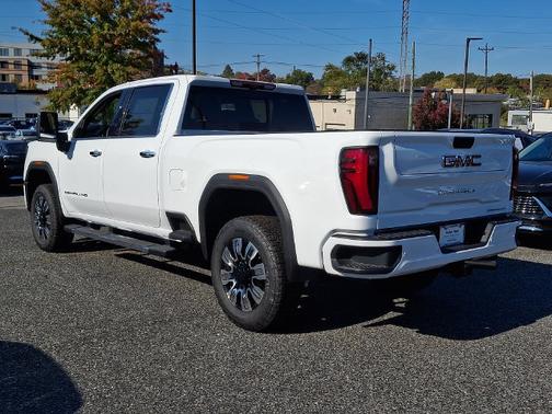 Summit White 2026 GMC Sierra 2500 Denali
