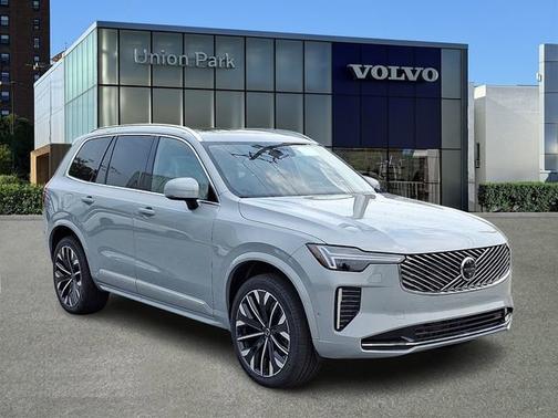 2026 Volvo XC90 Plus