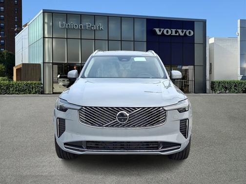 Vapour Grey Metallic 2026 Volvo XC90 Plus