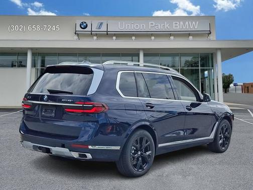 Tanzanite Blue II Metallic 2027 BMW X7 xDrive40i