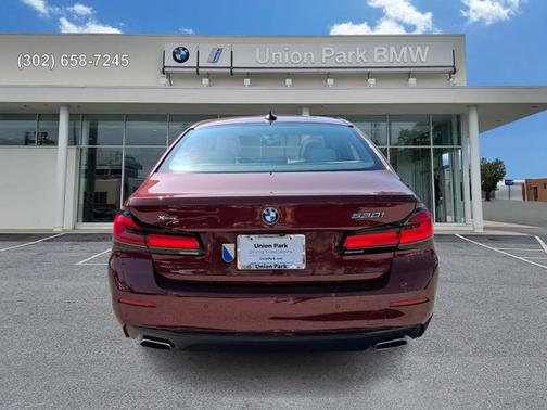 Aventurin Red Metallic 2023 BMW 530 530i xDrive