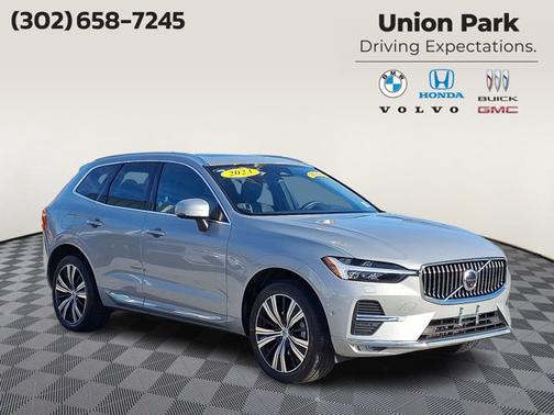 2023 Volvo XC60 Plus Bright Theme