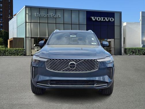 Denim Blue Metallic 2026 Volvo XC90 Plus