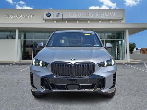 Skyscraper Grey Metallic 2026 BMW X5 xDrive40i
