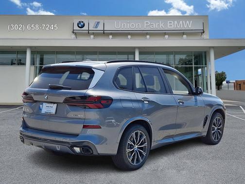 Skyscraper Grey Metallic 2026 BMW X5 xDrive40i