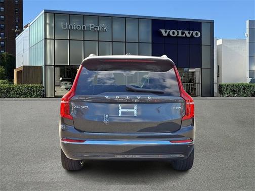 2025 Volvo XC90 Plug-In Hybrid Ultra