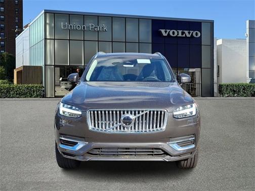 2025 Volvo XC90 Plug-In Hybrid Ultra