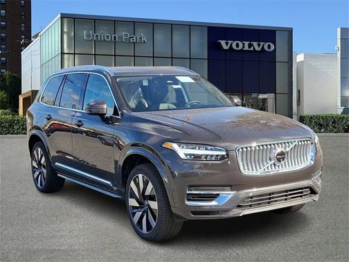 2025 Volvo XC90 Plug-In Hybrid Ultra