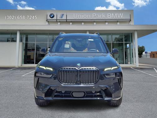 Black Sapphire Metallic 2027 BMW X7 xDrive40i